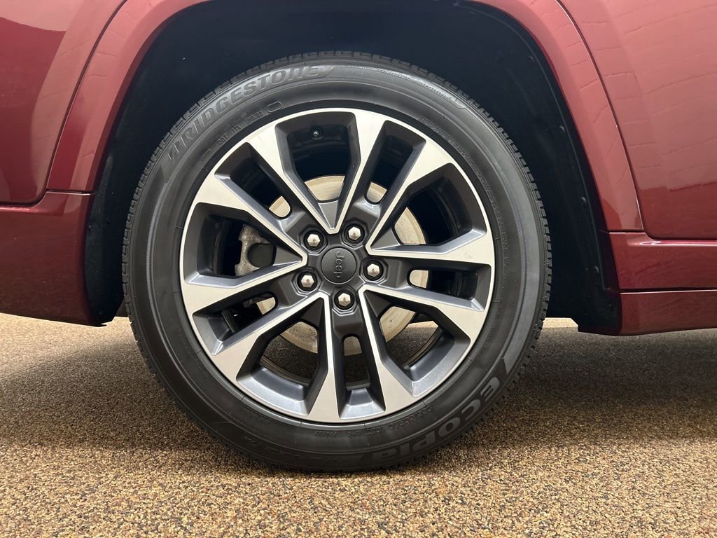 Used 2025 Jeep Grand Cherokee L Overland w/ Luxury Tech Group IV image 30