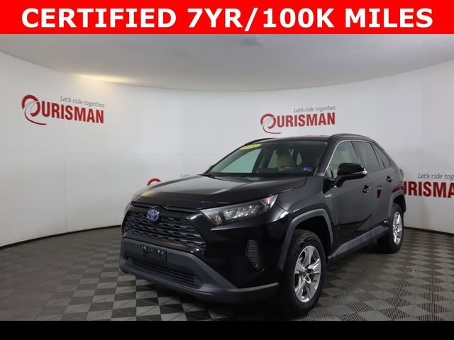 Used 2021 Toyota RAV4 LE image 3