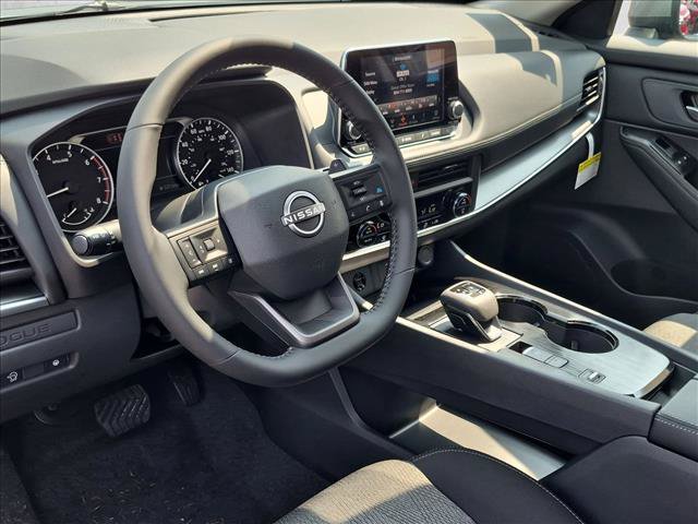 New 2027 Nissan Rogue SV FWD image 3