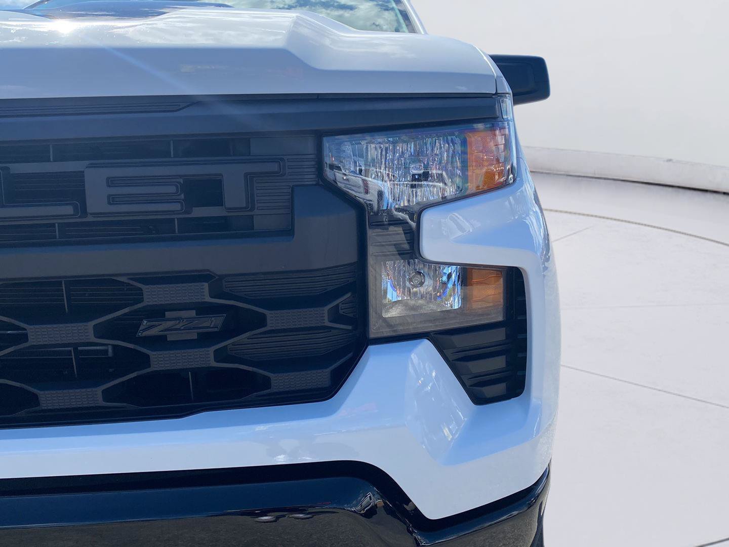 Used 2024 Chevrolet Silverado 1500 Custom Trail Boss w/ Turbomax Blackout Package AWD/4WD image 10