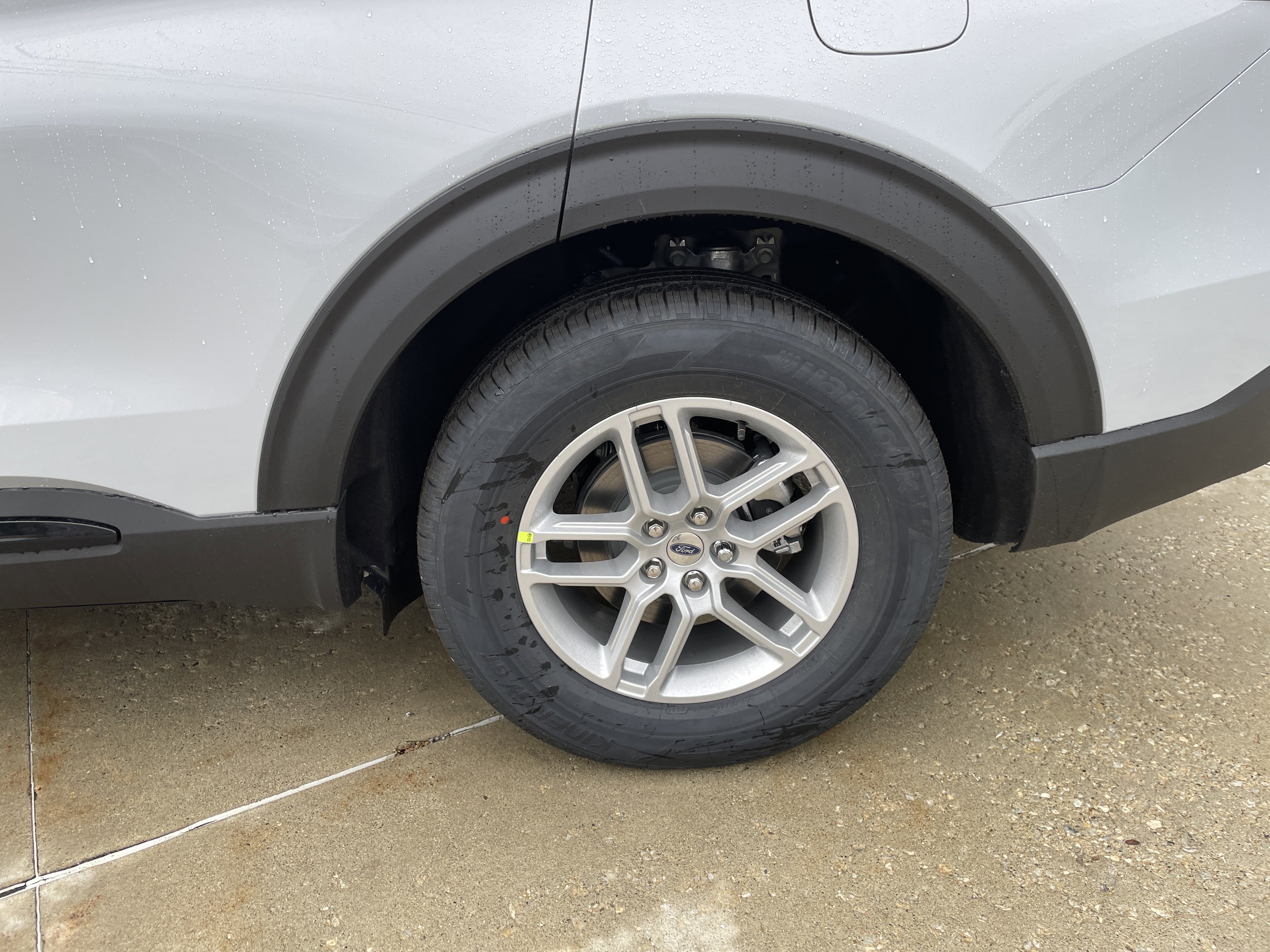 New 2026 Ford Explorer Active image 13