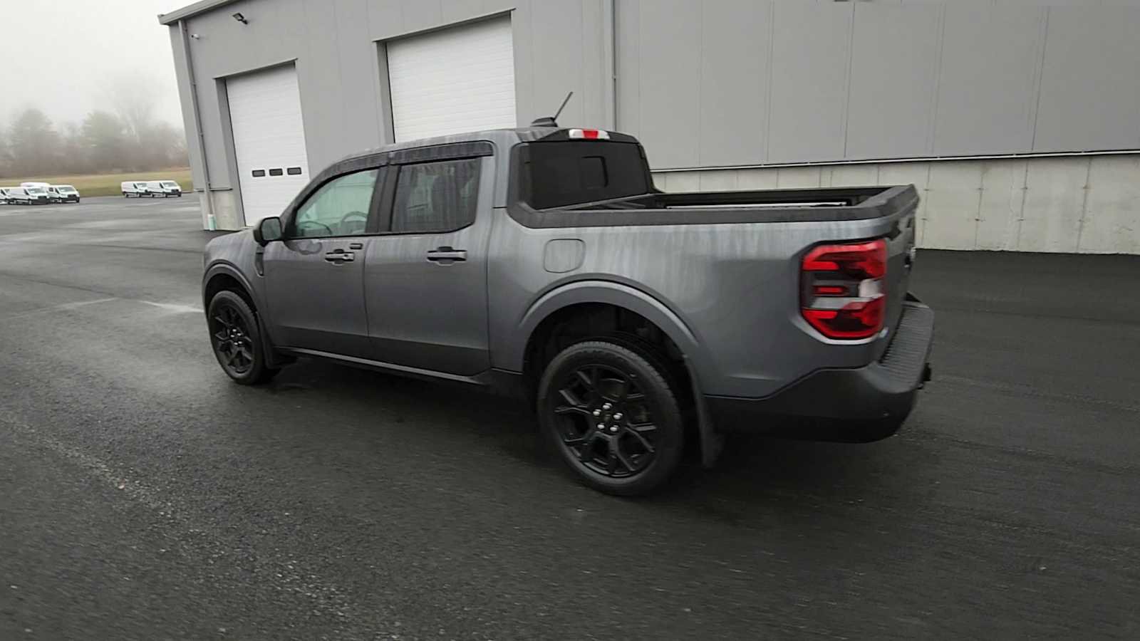 Used 2025 Ford Maverick Lariat w/ Black Appearance Package image 6