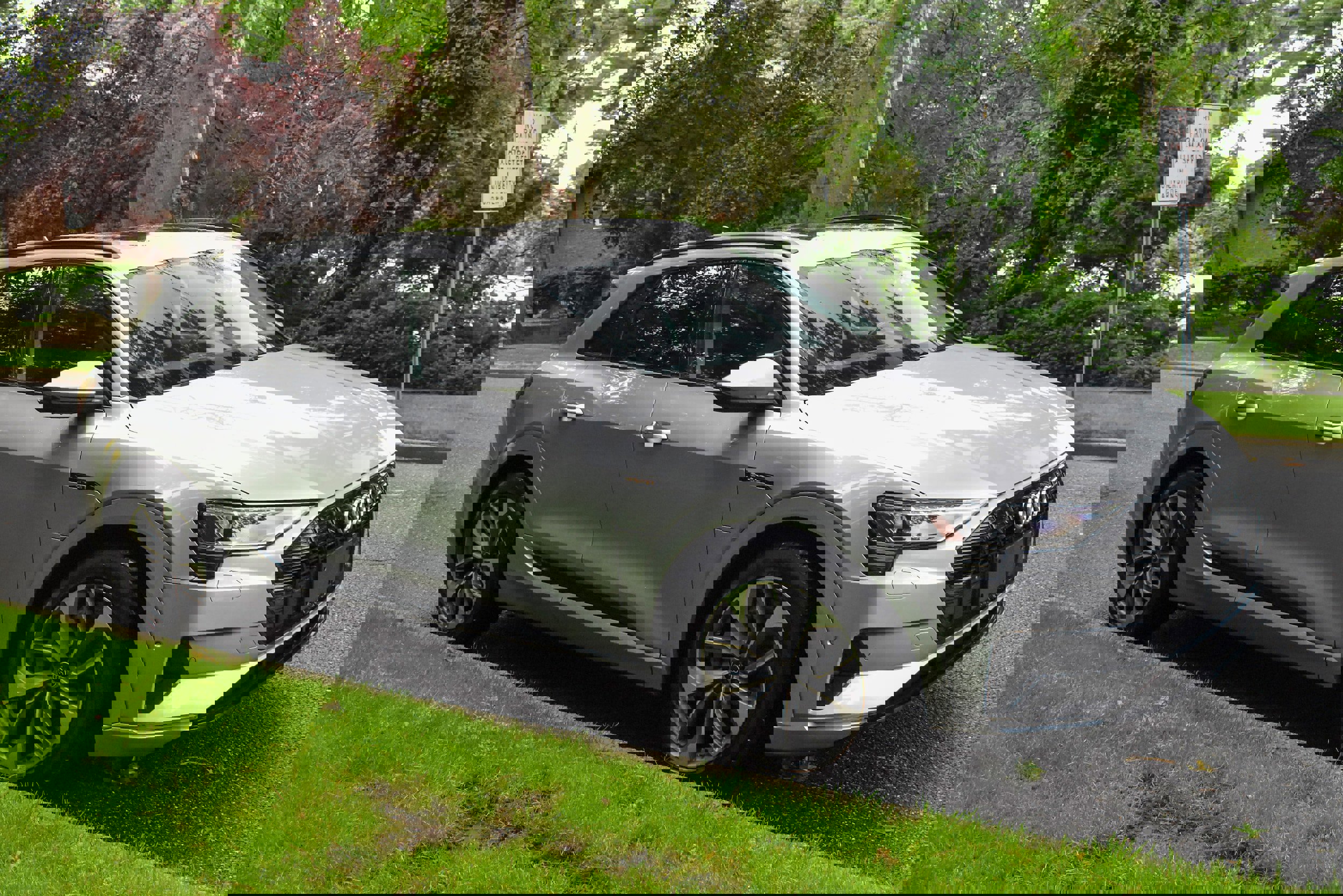 Used 2021 Audi e-tron Premium Plus w/ Premium Plus Package image 12