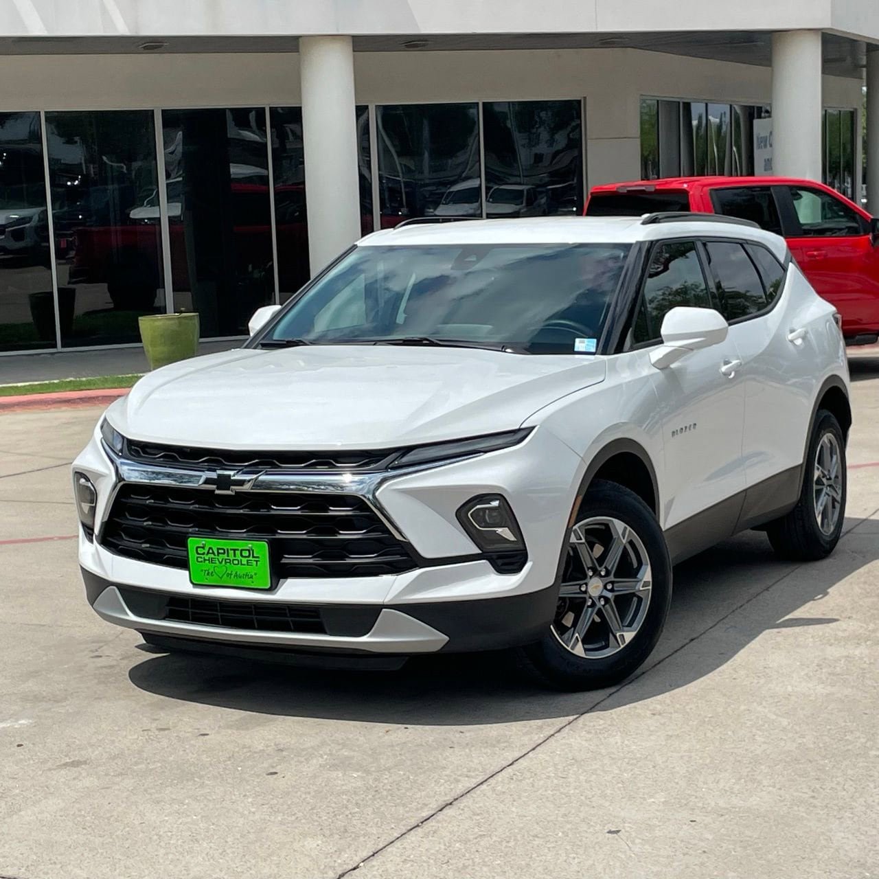 Used 2024 Chevrolet Blazer LT w/ Convenience Package FWD image 9