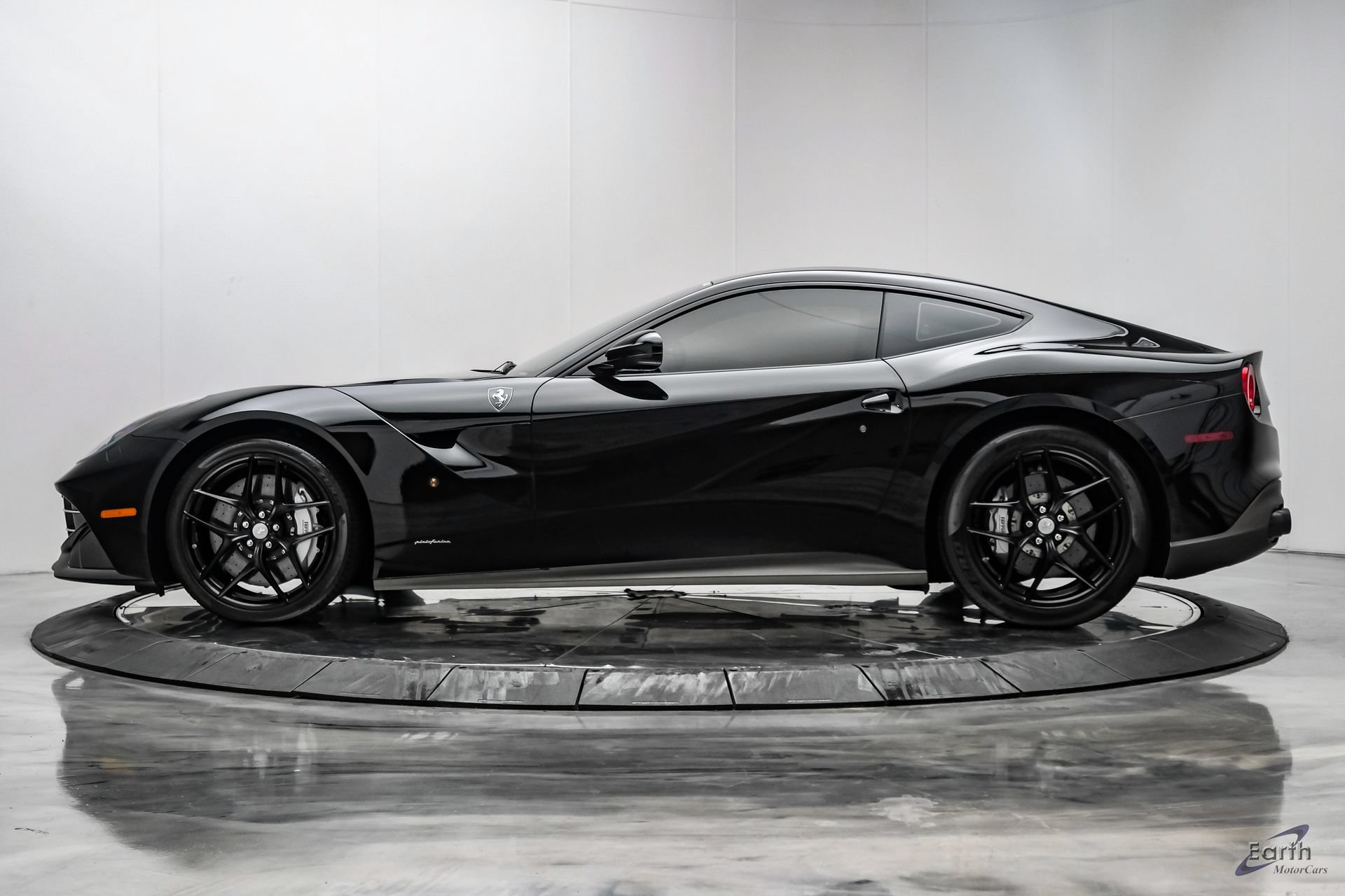 Used 2017 Ferrari F12 Berlinetta RWD image 8