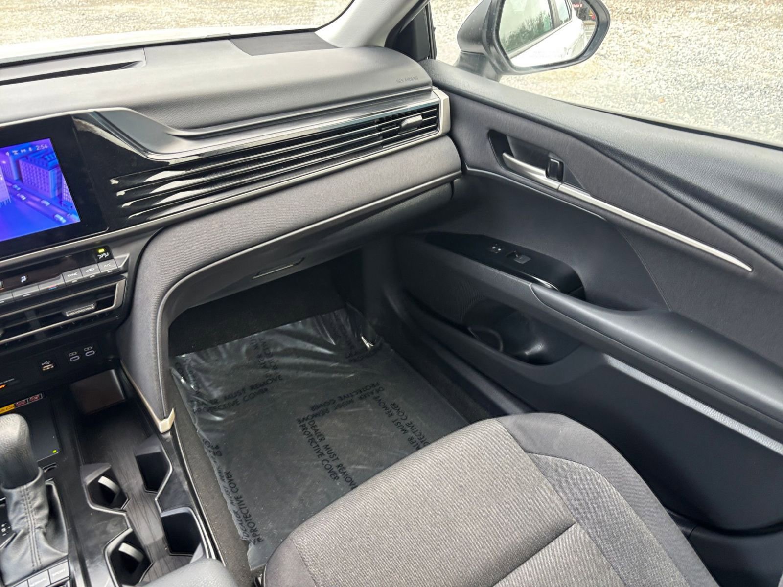 Used 2025 Toyota Camry LE image 31