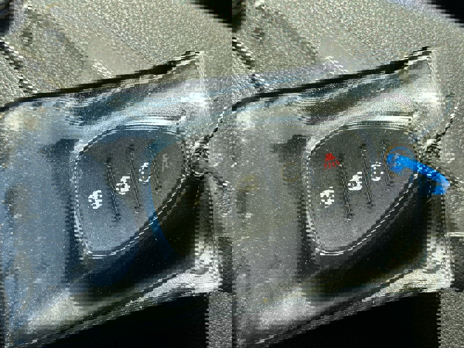 Used 2025 Chevrolet Trax RS w/ Sunroof Package image 34