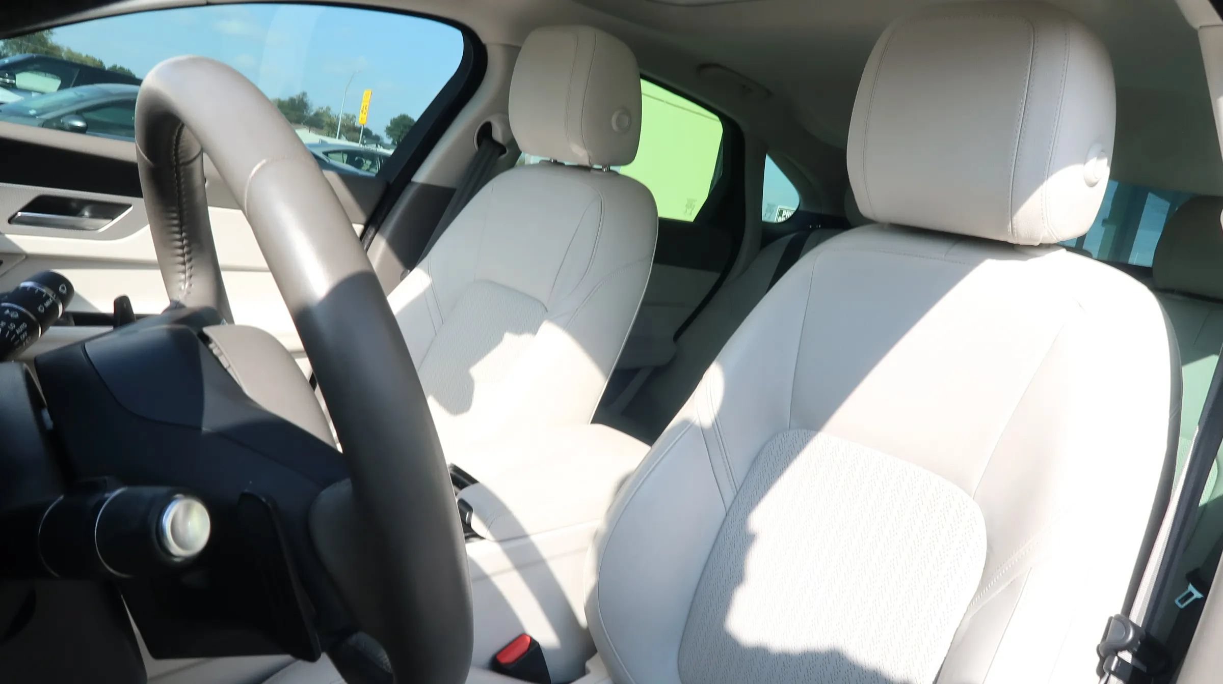 Used 2017 Jaguar XF Prestige RWD image 19