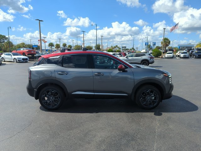 New 2026 Nissan Kicks SR w/ Cold Weather Package FWD image 3