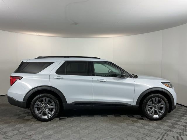 Used 2026 Ford Explorer Active w/ Active Comfort Package image 4