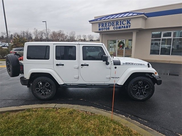 Used 2017 Jeep Wrangler Unlimited Sahara image 3