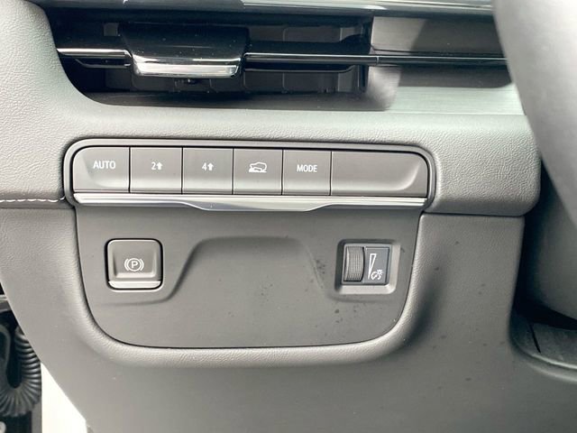 Certified 2023 Cadillac Escalade ESV Luxury AWD/4WD image 19