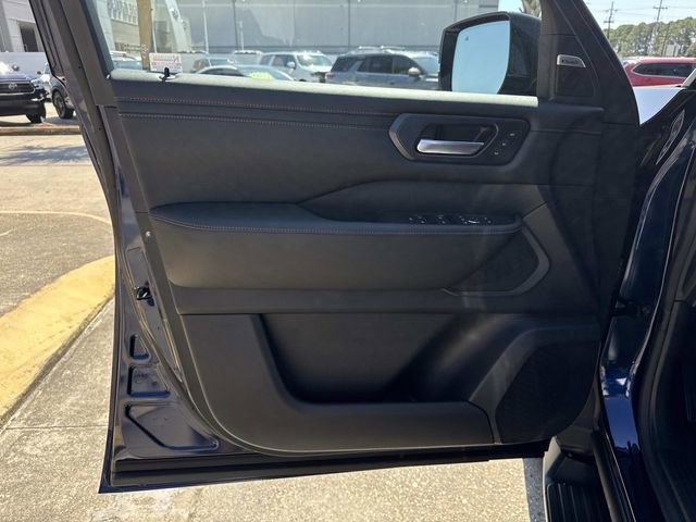 New 2025 Nissan Armada PRO-4X image 11