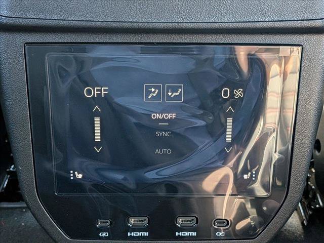 New 2026 GMC Yukon XL AT4 Ultimate w/ LPO, Illumination Package AWD/4WD image 18