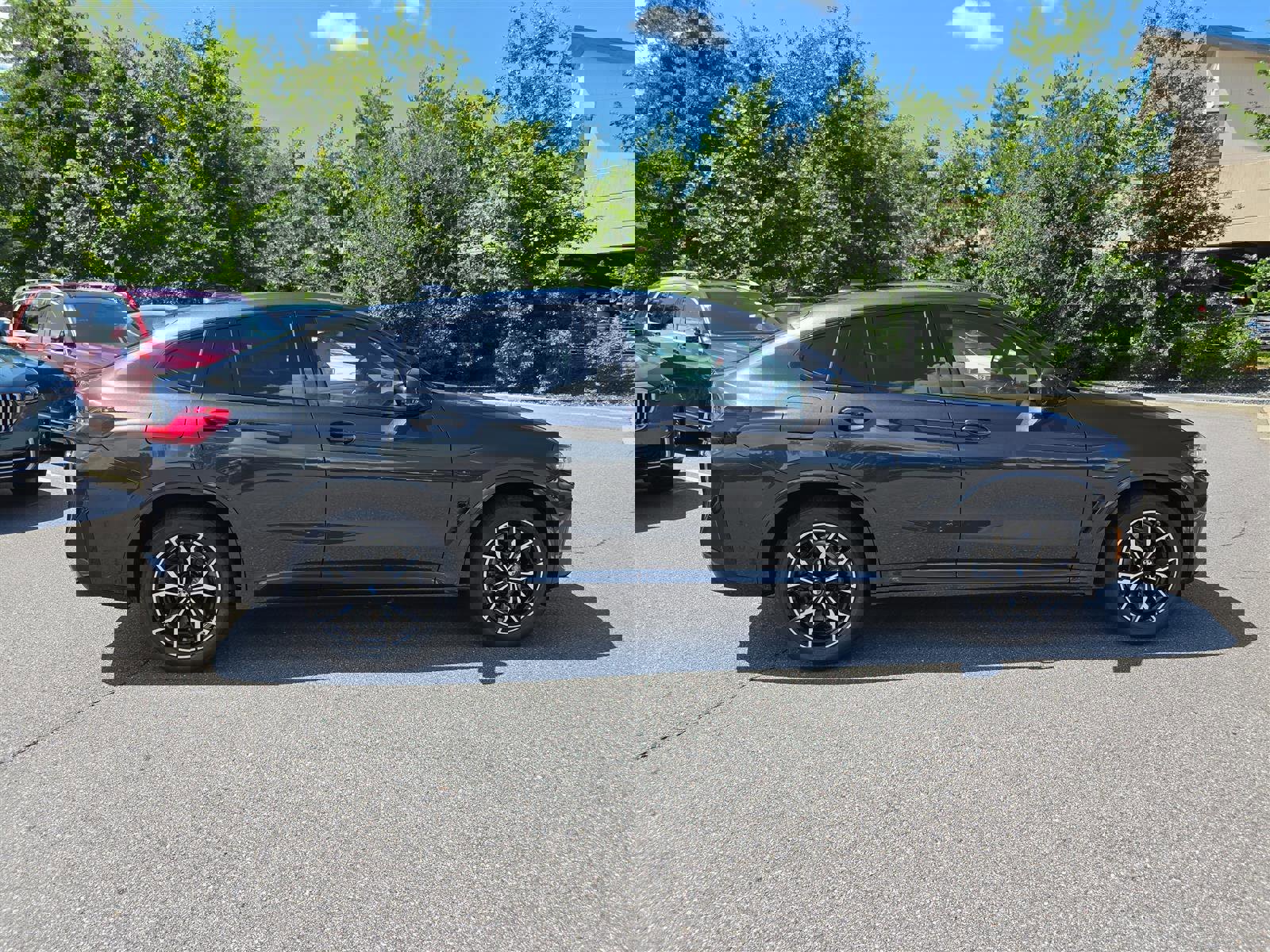 New 2025 BMW X4 xDrive30i w/ Premium Package image 2