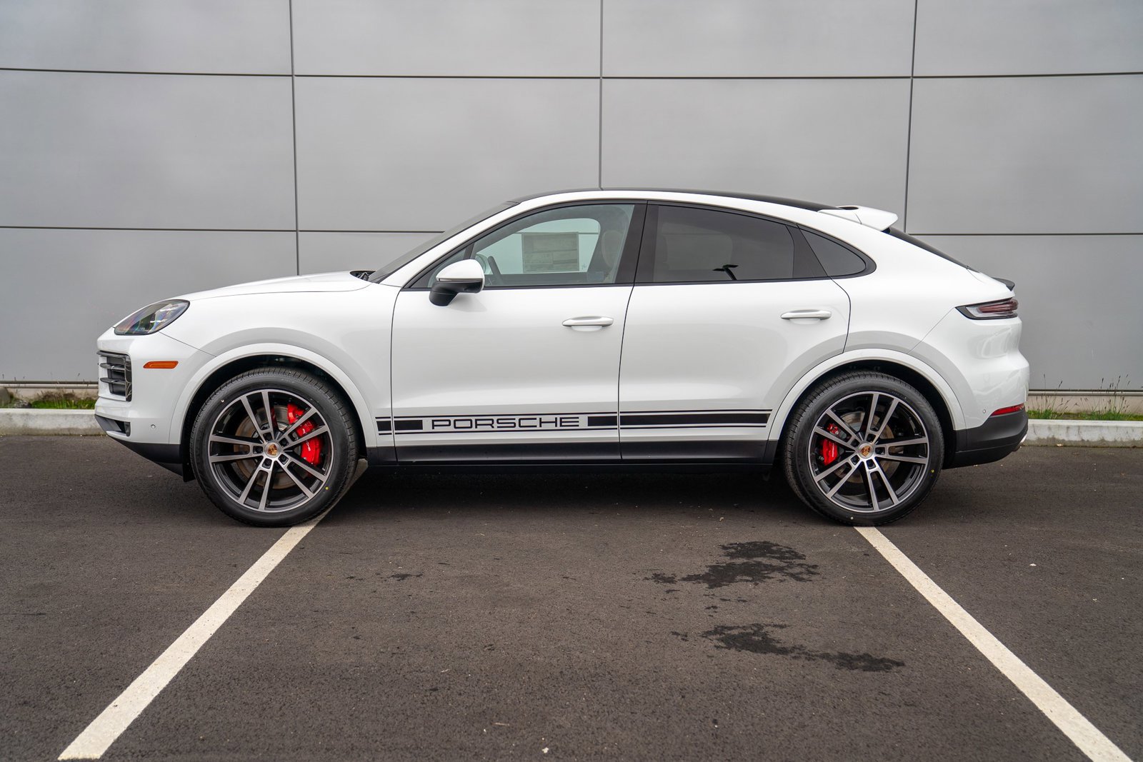 New 2026 Porsche Cayenne S image 2