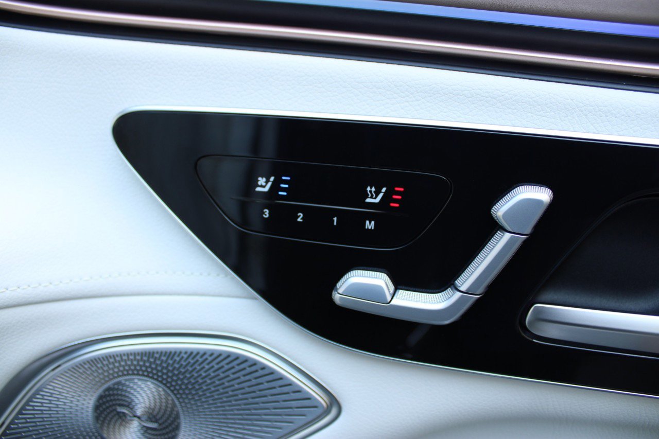 Used 2023 Mercedes-Benz EQS 450+ 4MATIC SUV image 19