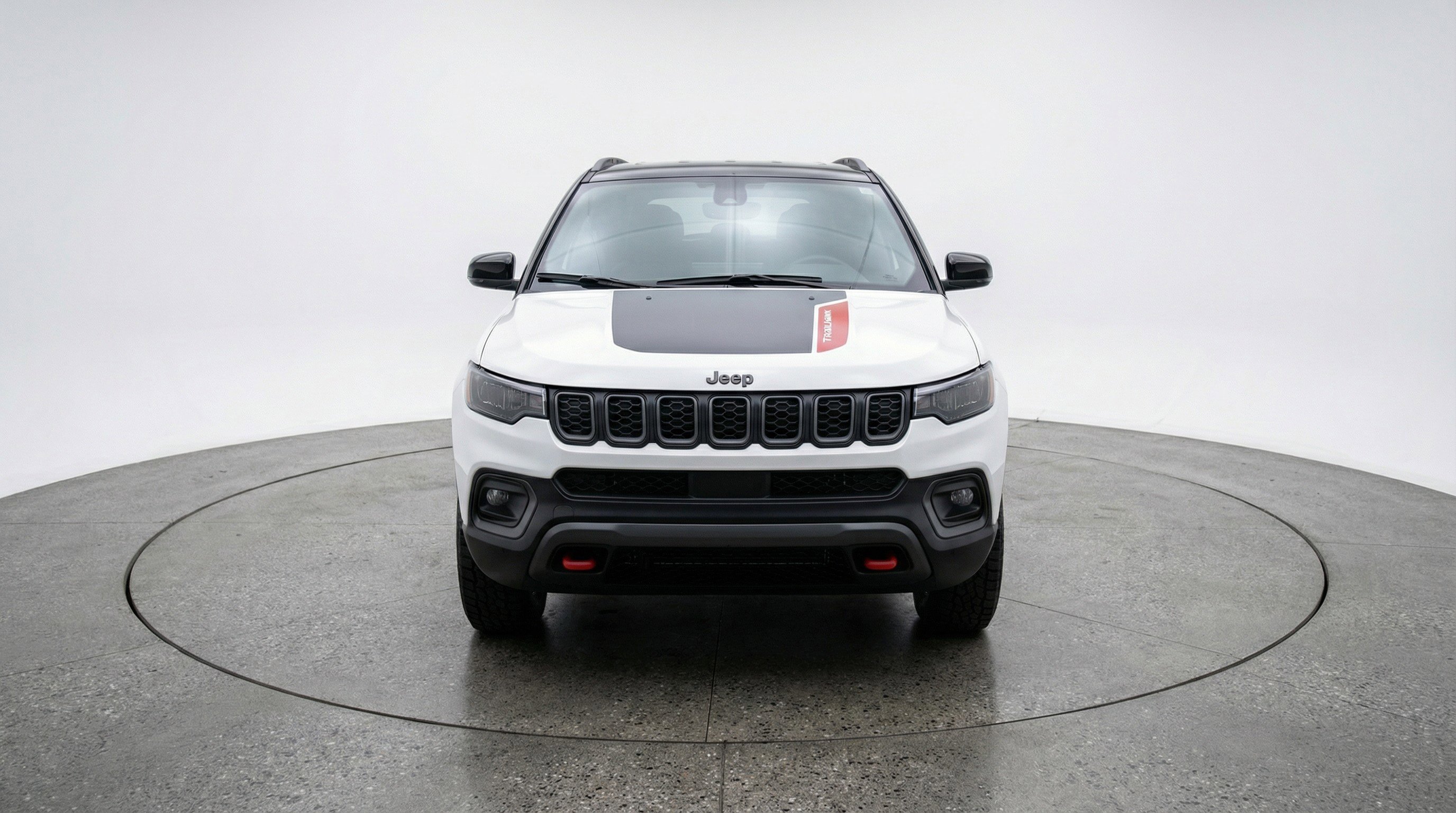 Used 2025 Jeep Compass Trailhawk AWD/4WD image 2