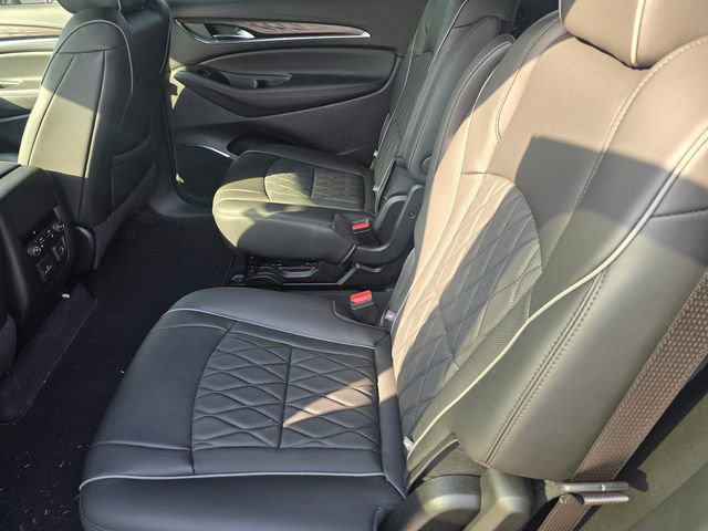 Used 2024 Buick Enclave Avenir image 12