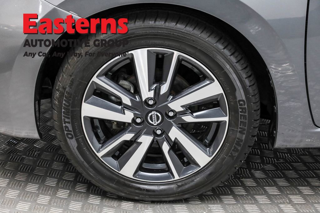 Used 2021 Nissan Versa SV image 29