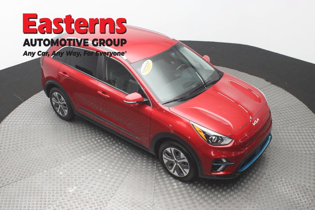 Used 2022 Kia Niro EX w/ Cold Weather Package FWD image 3