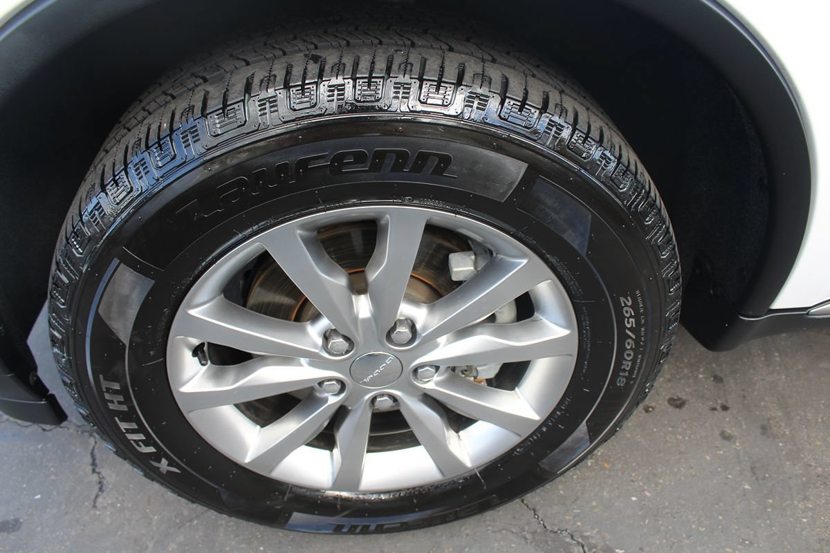 Used 2018 Dodge Durango SXT w/ 3rd Row Seating Group AWD/4WD image 12