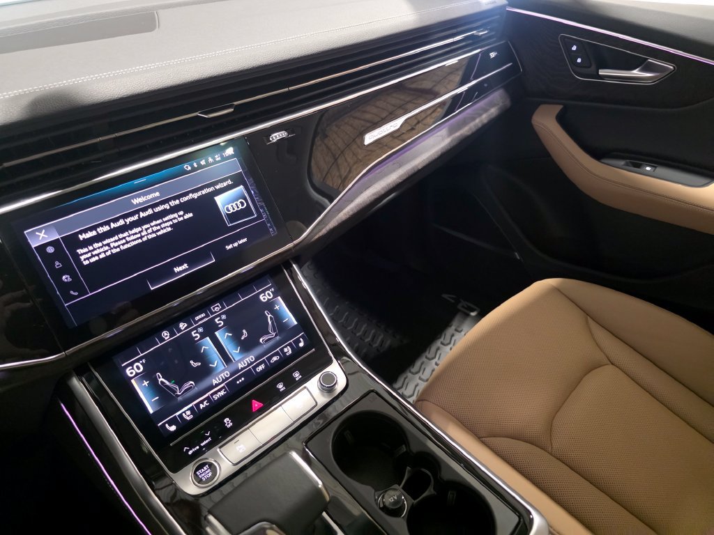 Certified 2025 Audi Q7 3.0T Premium Plus w/ Premium Plus Package AWD/4WD image 30