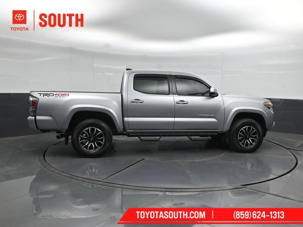 Used 2023 Toyota Tacoma TRD Sport AWD/4WD image 3