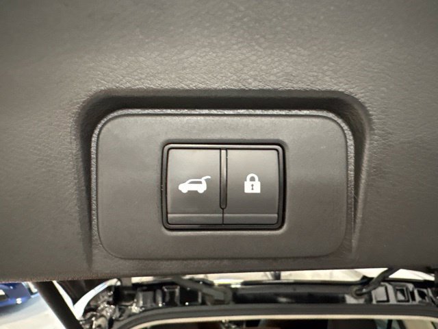 Used 2024 Nissan Rogue SV AWD/4WD image 14