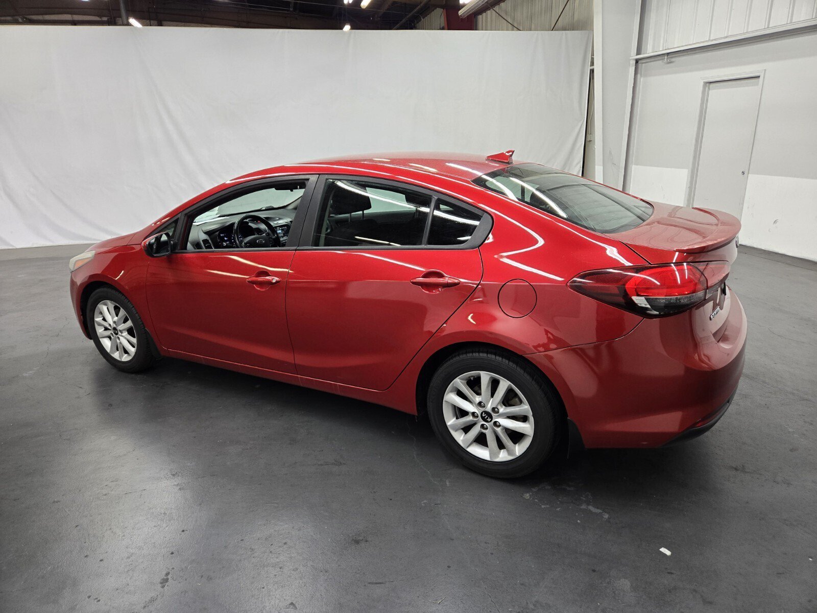 Used 2017 Kia Forte S FWD image 3