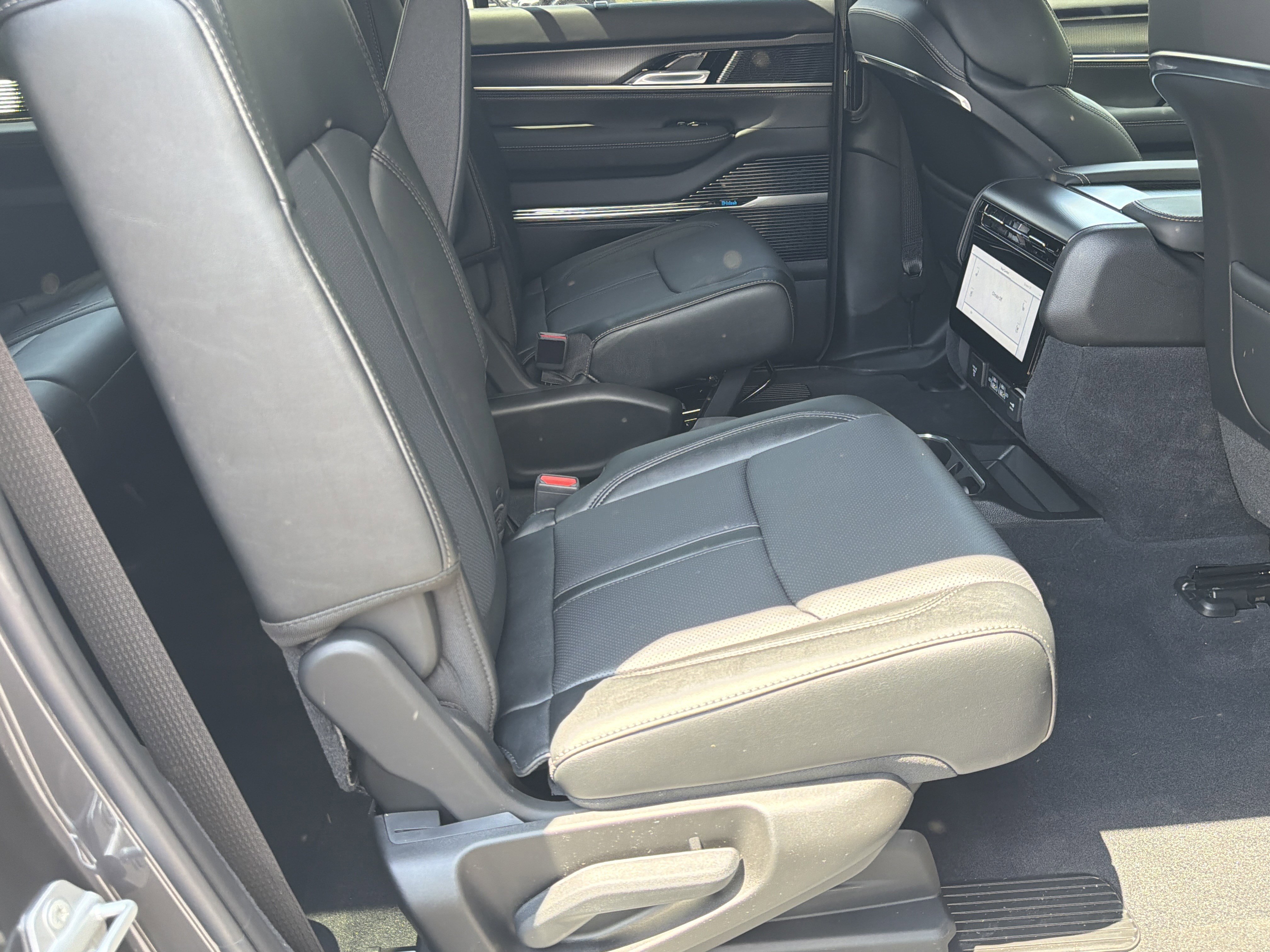 New 2026 Jeep Grand Wagoneer L Summit AWD/4WD image 18
