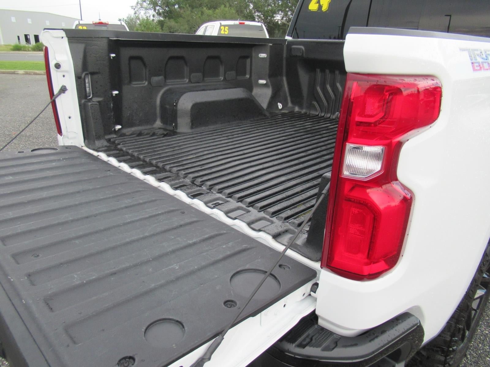 Used 2024 Chevrolet Silverado 1500 LT Trail Boss AWD/4WD image 9