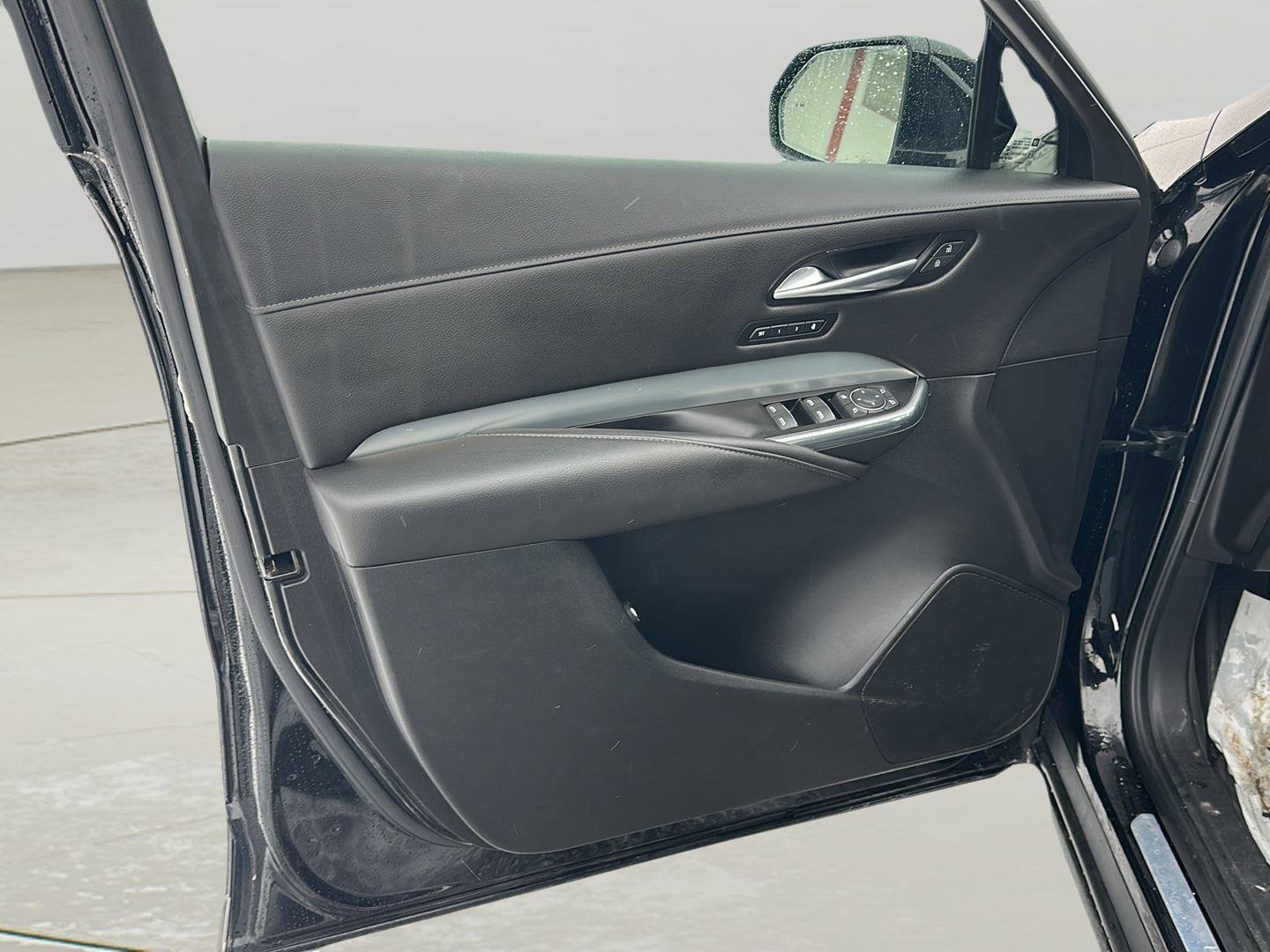 Used 2020 Cadillac XT4 Premium Luxury image 9