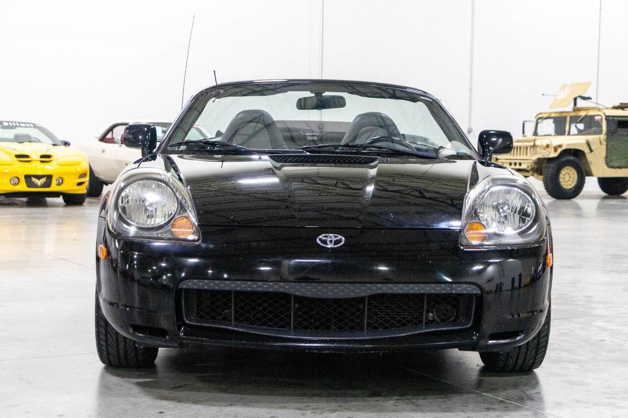 Used 2000 Toyota MR2 RWD image 9