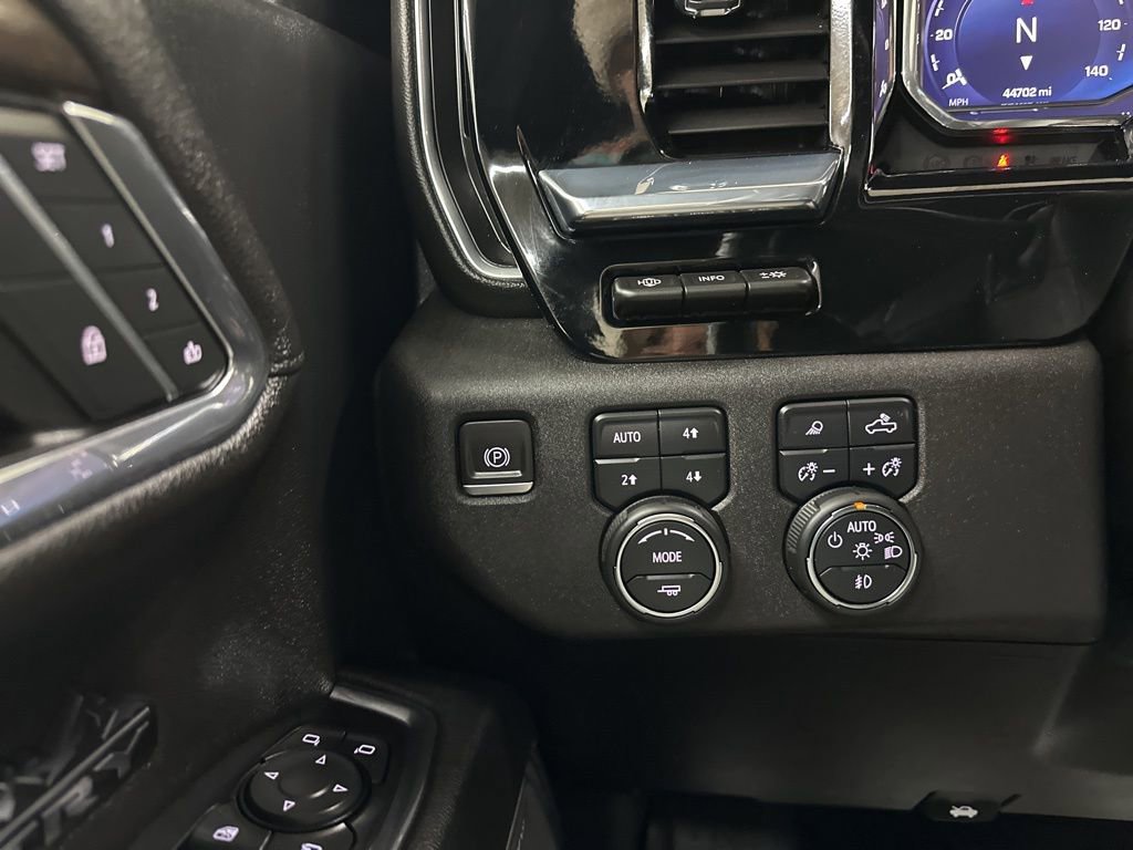 Certified 2024 Chevrolet Silverado 1500 High Country image 36
