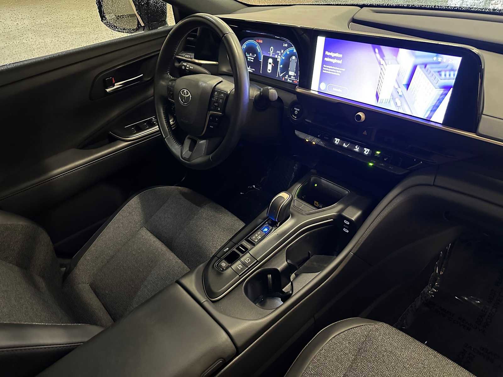 Certified 2023 Toyota Crown XLE image 35