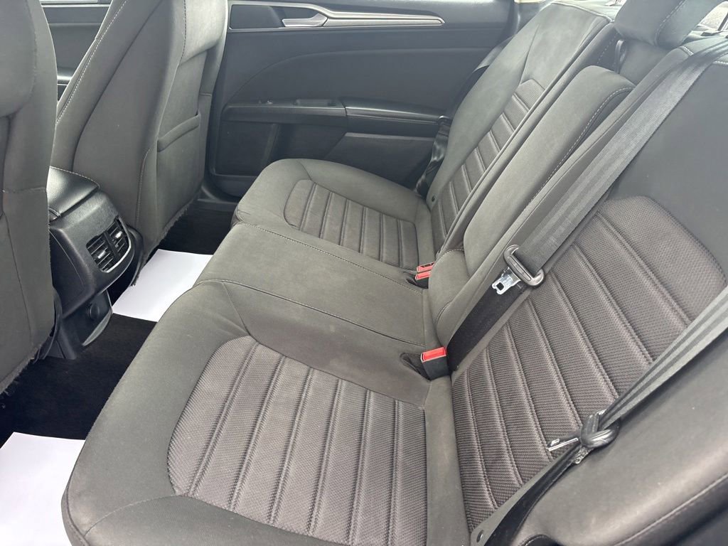 Used 2019 Ford Fusion SE AWD/4WD image 28