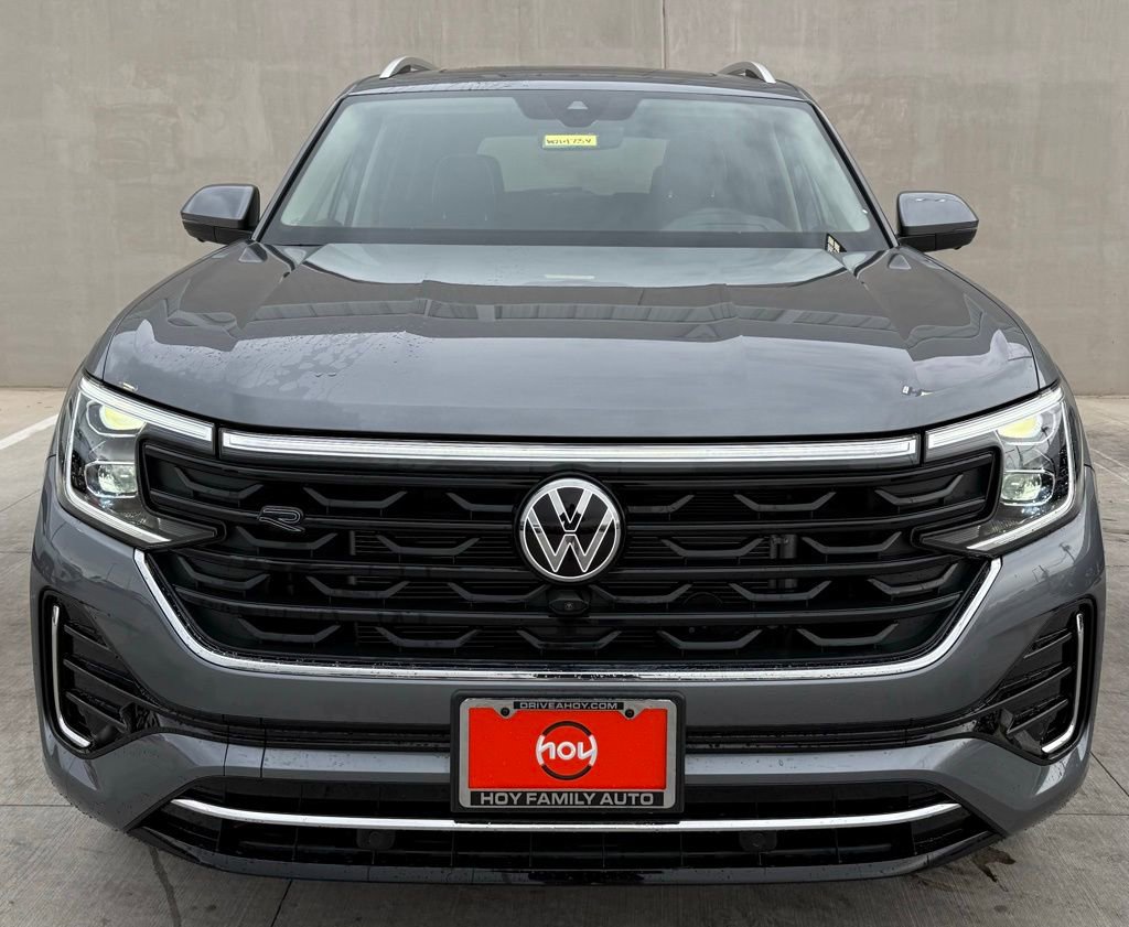 Certified 2025 Volkswagen Atlas SEL Premium R-Line image 2