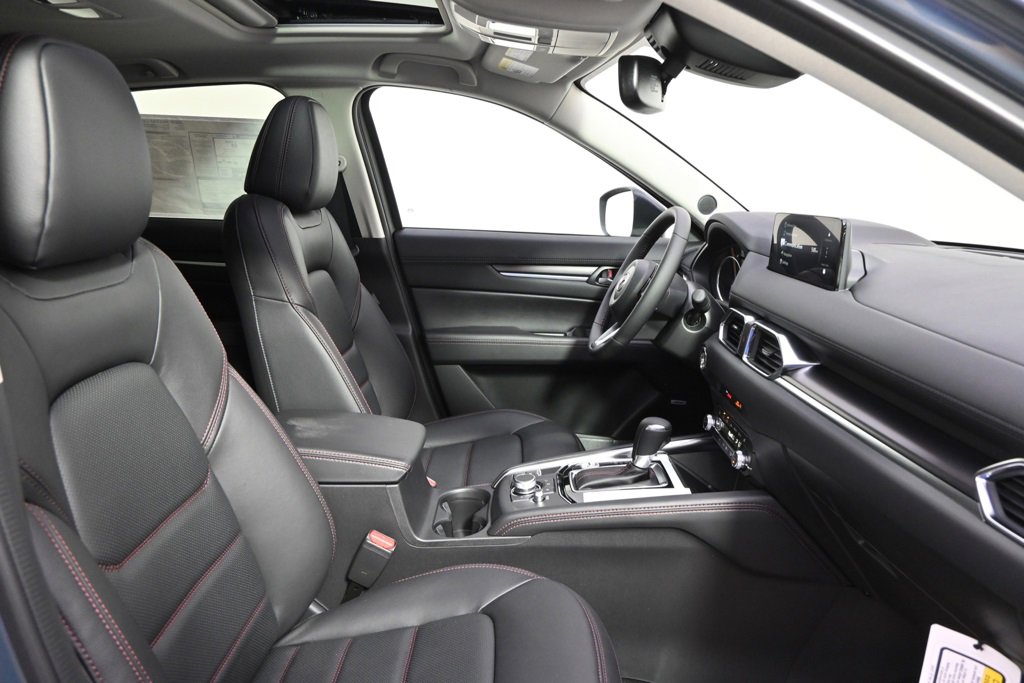 New 2025 MAZDA CX-5 Carbon Edition image 16