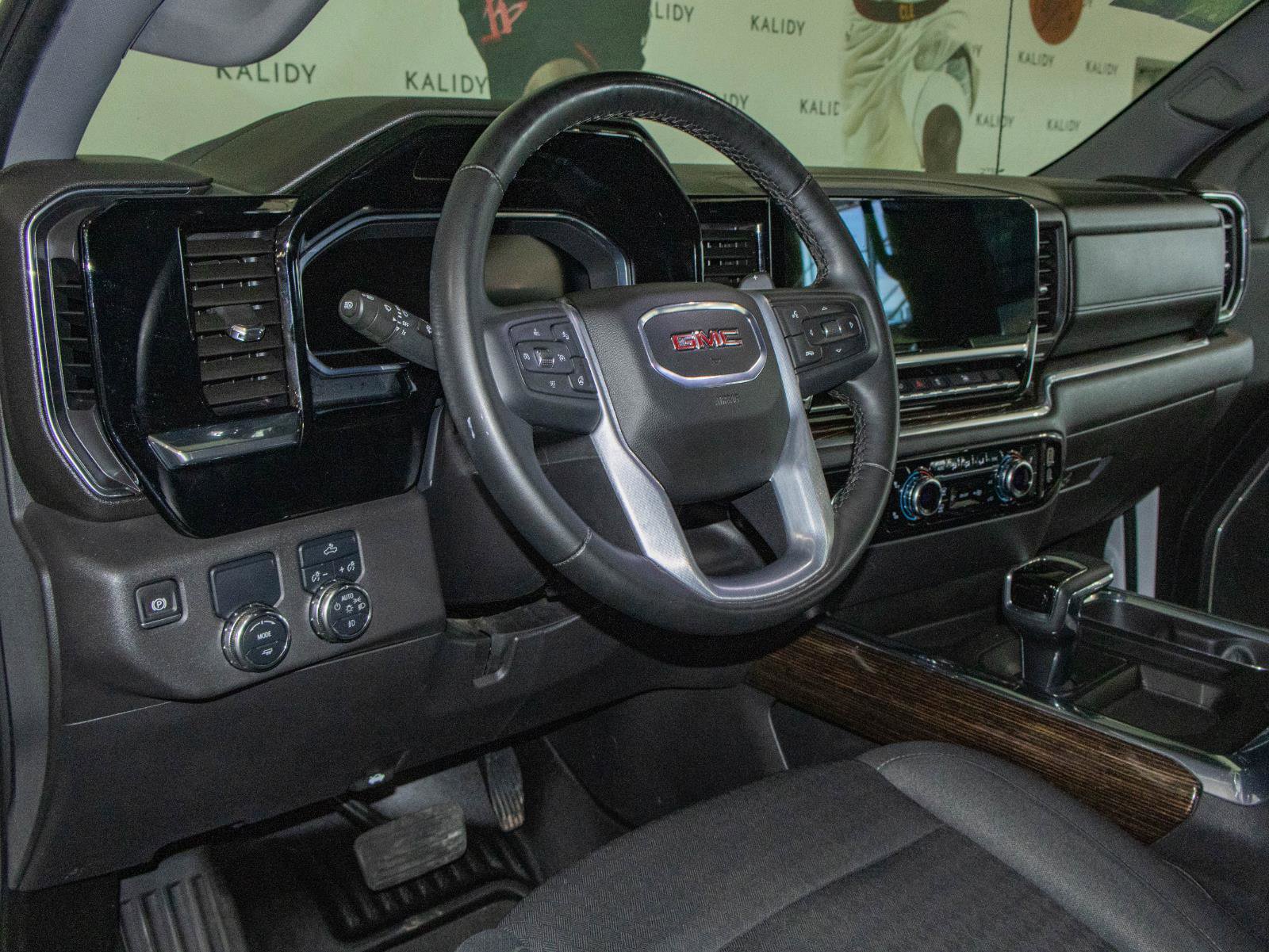 Used 2024 GMC Sierra 1500 Elevation RWD image 5