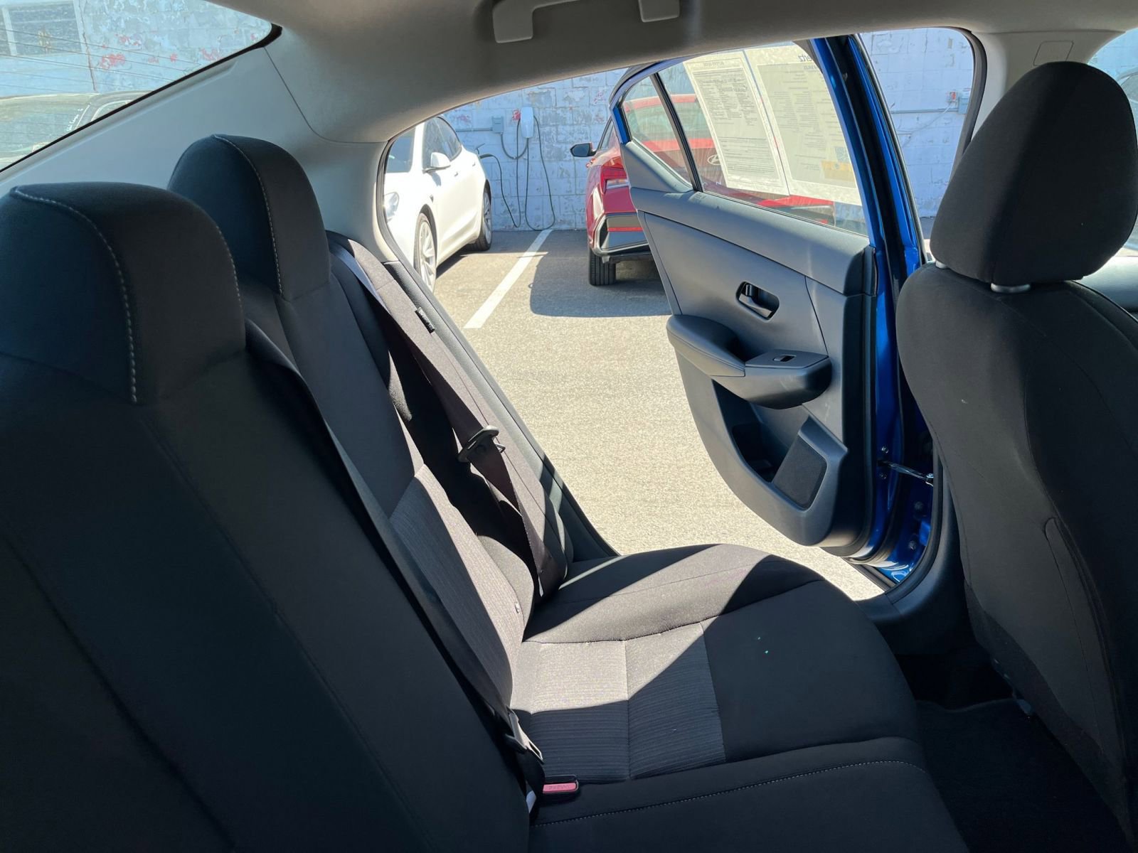 Used 2025 Nissan Sentra SV FWD image 36