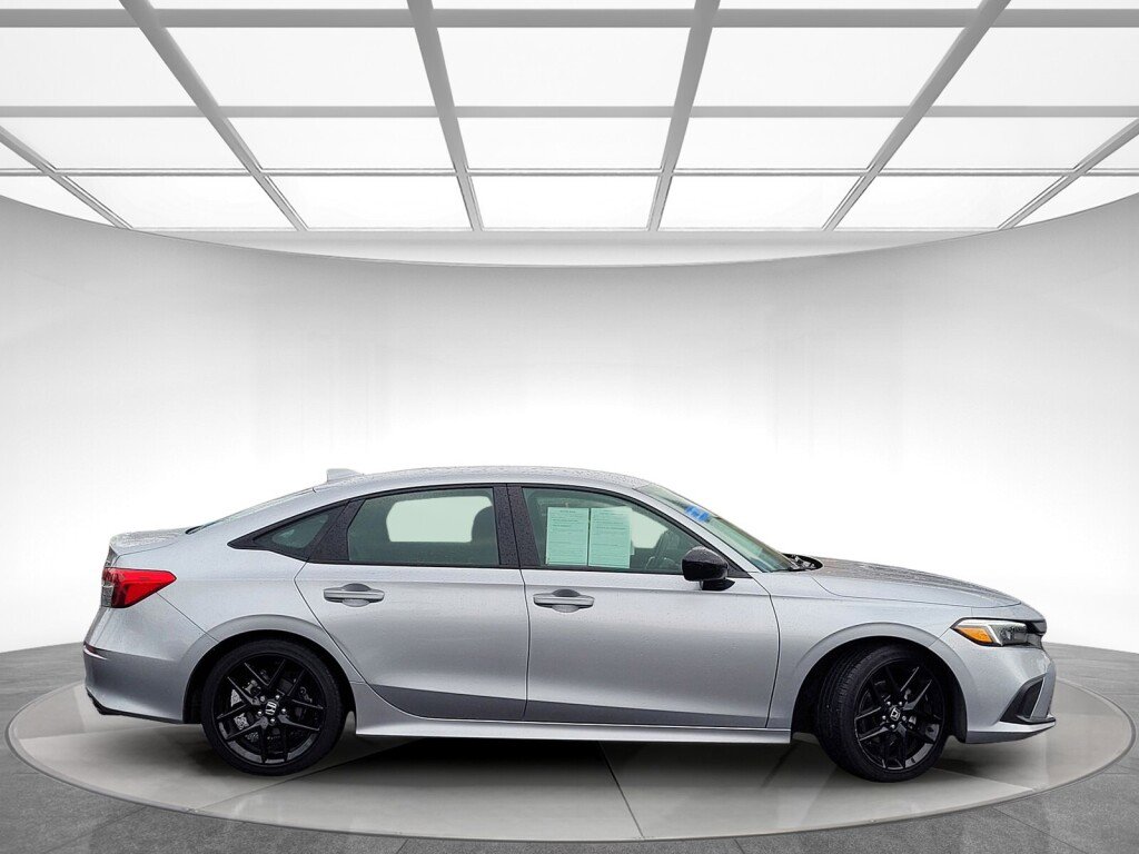 Certified 2024 Honda Civic Sport image 2