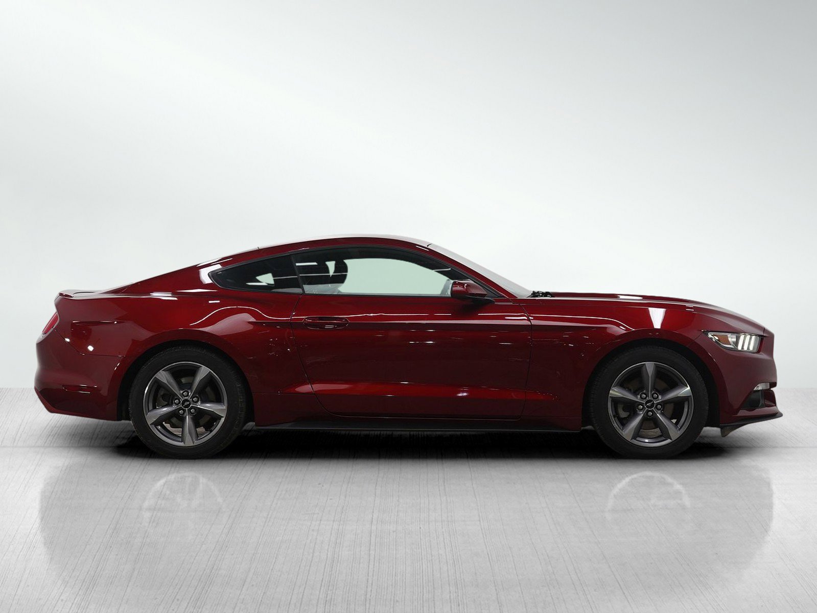 Used 2016 Ford Mustang Coupe w/ Equipment Group 051A image 6