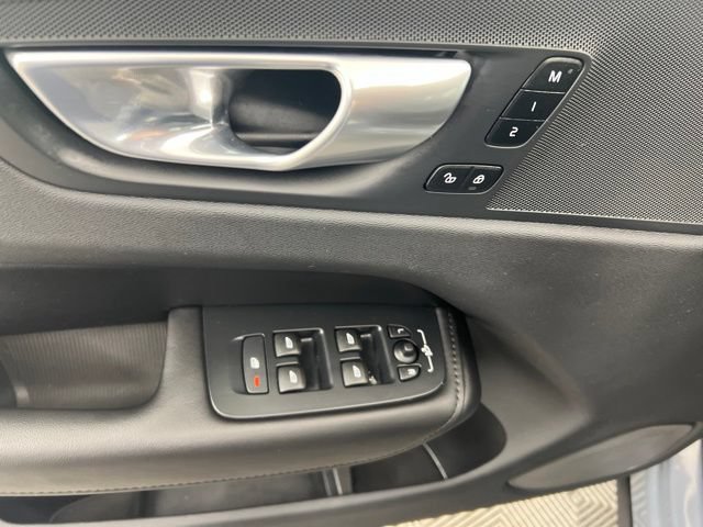 Used 2024 Volvo XC60 B5 Core w/ Climate Package AWD/4WD image 13