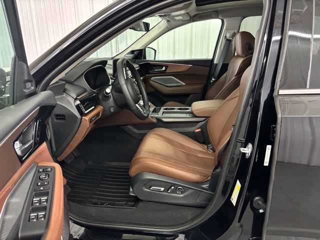 Used 2026 Acura MDX w/ Technology Package FWD image 2