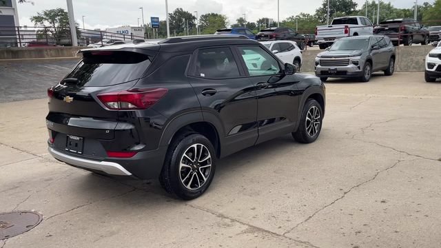 Used 2026 Chevrolet TrailBlazer LT w/ Convenience Package AWD/4WD image 8