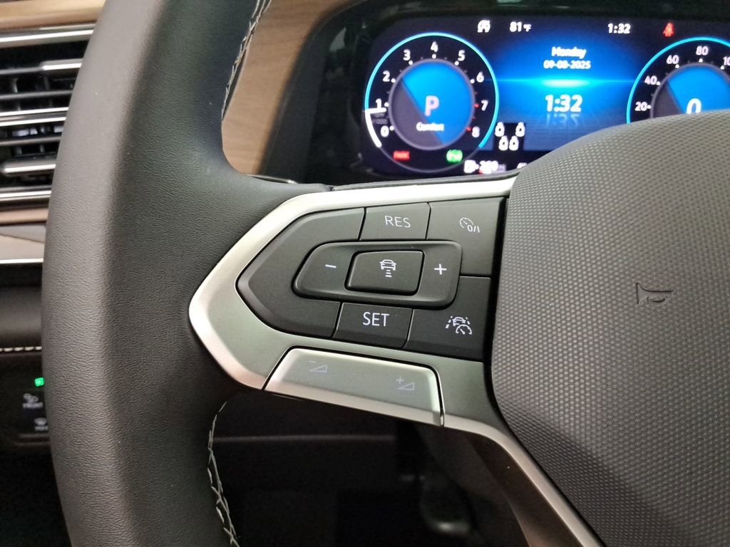Certified 2026 Volkswagen Atlas SE w/ Panoramic Sunroof Package FWD image 25