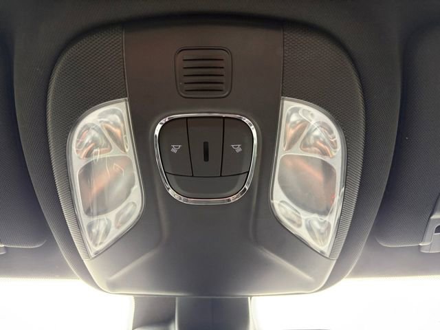 Used 2024 Jeep Compass Latitude image 11