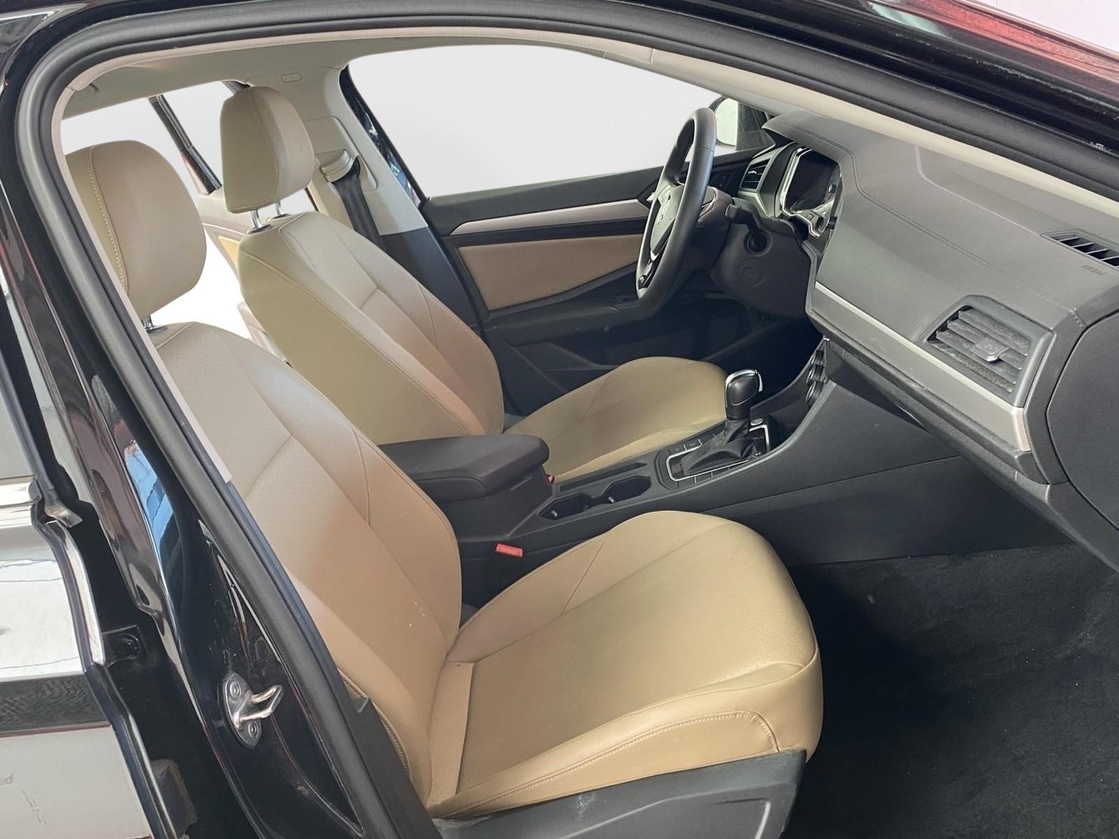 Used 2020 Volkswagen Jetta SE FWD image 9