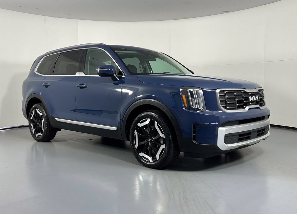 Used 2025 Kia Telluride S AWD/4WD image 1